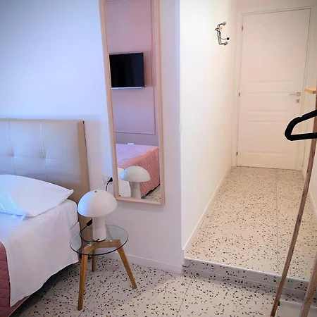 Incoming Municipio Guest house